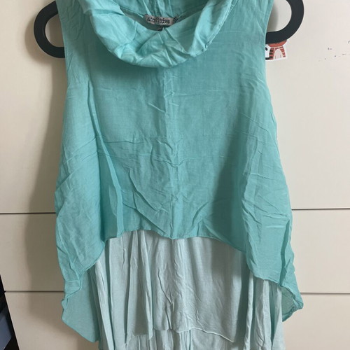Attrativo turquoise blouse like new, size small