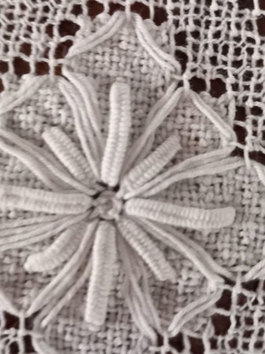 Handmade knitted tablecloth used, diameter 1.30