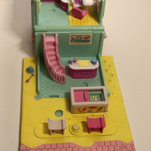 Polly Pocket Bluebird 1993 Beach Cafe house used