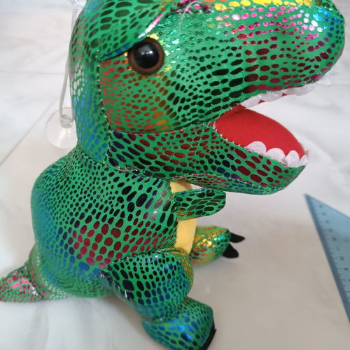 Plush Dinosaurs set of 3 like new, ideal for children