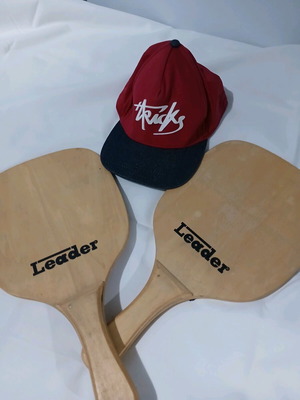Beach rackets like new with free cap