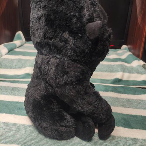 Beanie Boos Ty Plush Gorilla 23cm like new, eye scratch