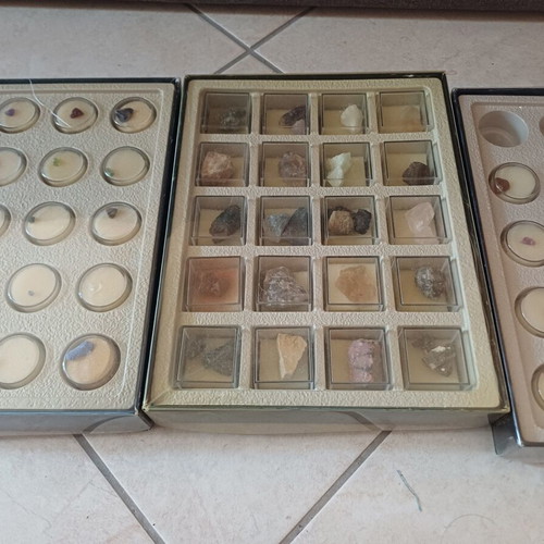Mineral collection in display cases