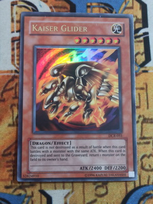 Kaiser Glider Ultra Rare κάρτα Yu-Gi-Oh! με εφέ