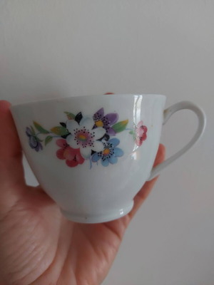 Vintage cup with floral design like new