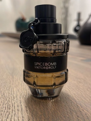 Victor Rolf Spicebomb perfume 50ml used