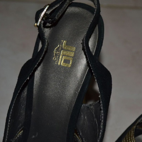 JLo sandals like new, black-gold, size 36