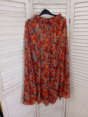 Ciel Concept Medium Floral Pants with Side Slit and Lining, like new