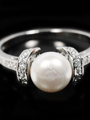 AAA Luxury 925 Silver Ring with Pearl and Zircon Size 7 New
