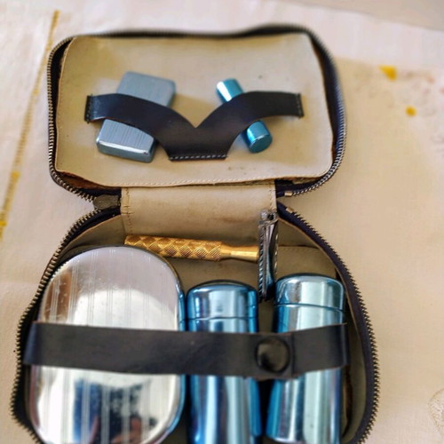 Vintage shaving set used