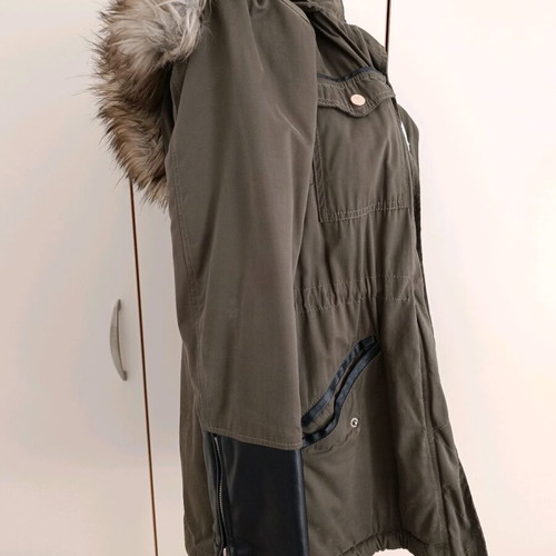 Stradivarius Parka jacket used khaki with fur hood and leather details