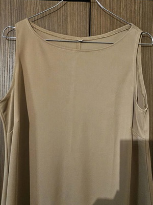 Chiffon sleeveless top nude used, size XXS