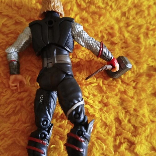 Thor action figure by Hasbro, like new, 10 cm