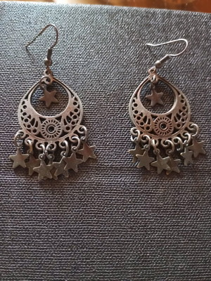 Boho earrings two pairs like new