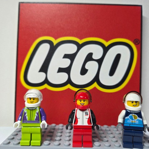 Lego Race Car Drivers 3 minifigures new