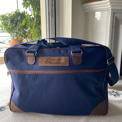 Large promotional travel backpack like new, ideal carry-on size