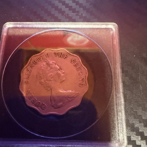 1980 Hong Kong $2 Dollar Coin Queen Elizabeth II like new