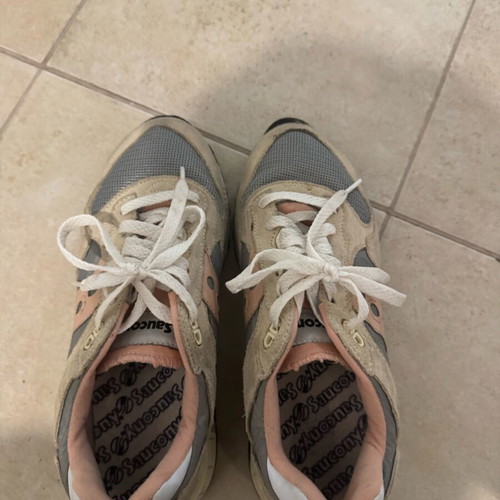 Saucony athletic shoes used, size 38.5, gray and pink