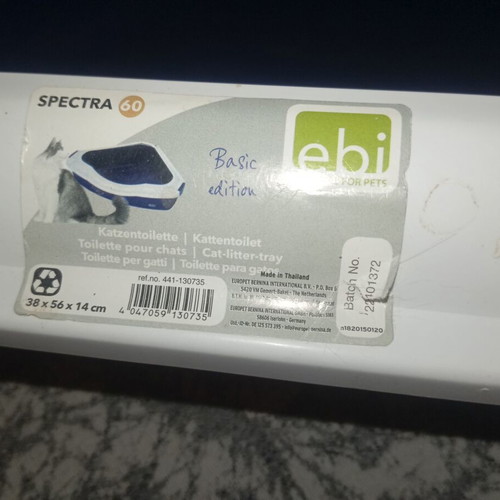 Spectra corner cat litter box used 38 x 56 x 14cm