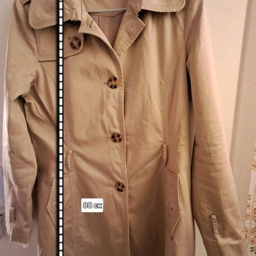Long trench coat with pockets used, beige