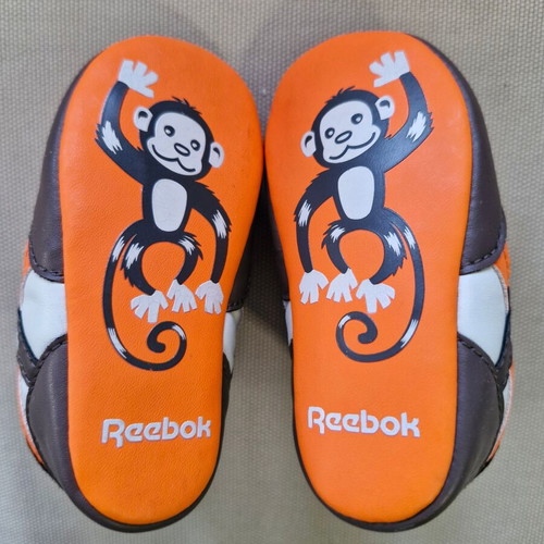 Reebok baby shoes size 18.5 like new