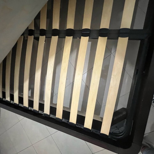 Wooden bedroom set like new, double bed 150×200 cm with nightstands