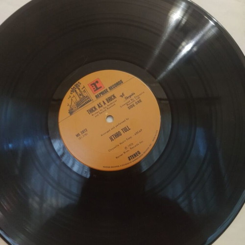 Jethro Tull Thick As A Brick βινύλιο LP άλμπουμ αμερικάνικη έκδοση μεταχειρισμένο, περιλαμβάνει εφημερίδα