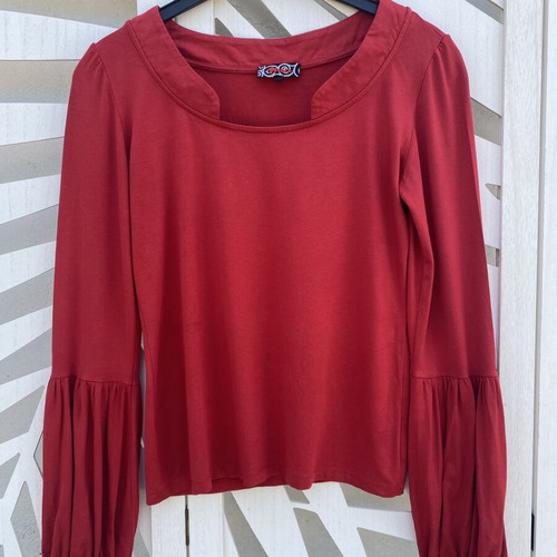 Mia red long sleeve top with balloon sleeves