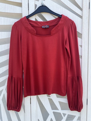 Mia red long sleeve top with balloon sleeves