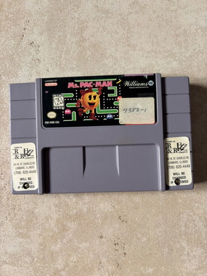 Ms Pac-Man Super Nintendo SNES game, American