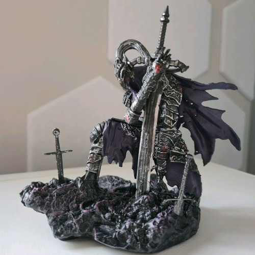 Artorias the Abysswalker 15cm statue figure new