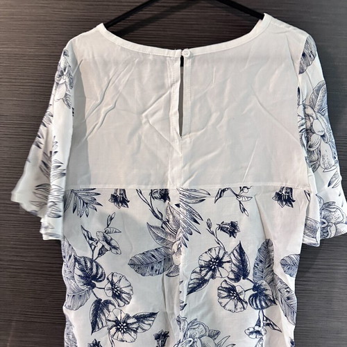 Anel white blouse with blue floral pattern and lace, size S