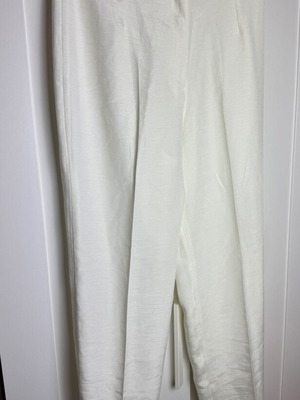 Παντελόνι γυναικείο άσπρο νούμερο 40 μεταχειρισμένο