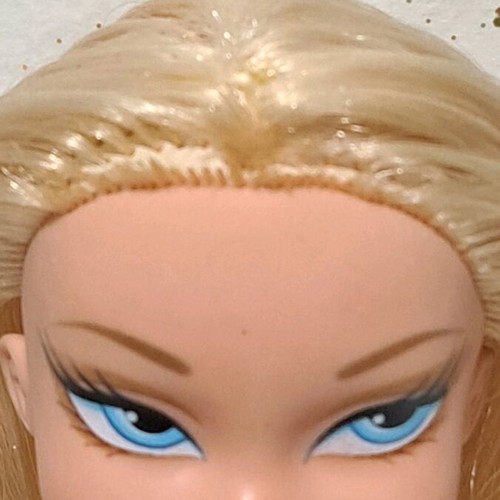 Bratz Oh La La Cloe used nude doll with flaws
