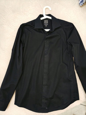 Calvin Klein men's shirts medium, like new, black and blue, set of 3