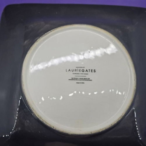 Yellow square ceramic plate like new, 23 cm, hand-painted