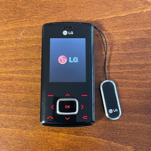 LG KG800 phone used, touch buttons, missing battery clip