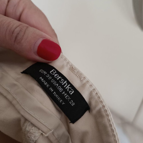 Bershka women's beige high-waisted elastic pants with pleats, like new, size M