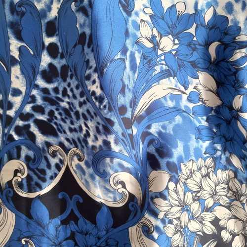 Yamamay dress L used with blue white and black print