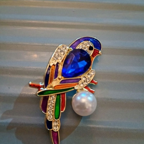 Parrot Brooch new with colorful enamel, crystals and pearl