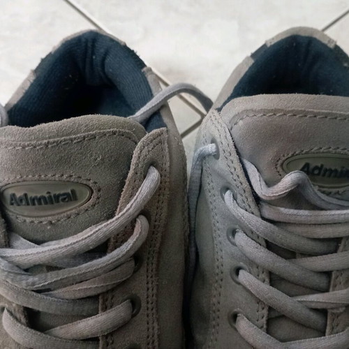 Admiral sneakers gray like new, size 43
