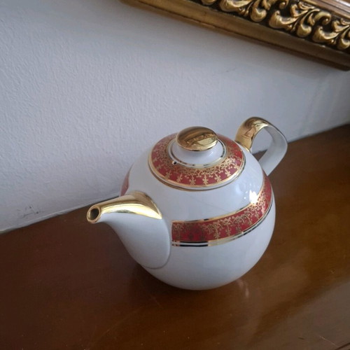 Istanbul Porcelain teapot like new, vintage style with gold details