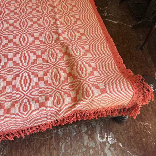 Traditional woven quilt like new 2.20 x 1.60