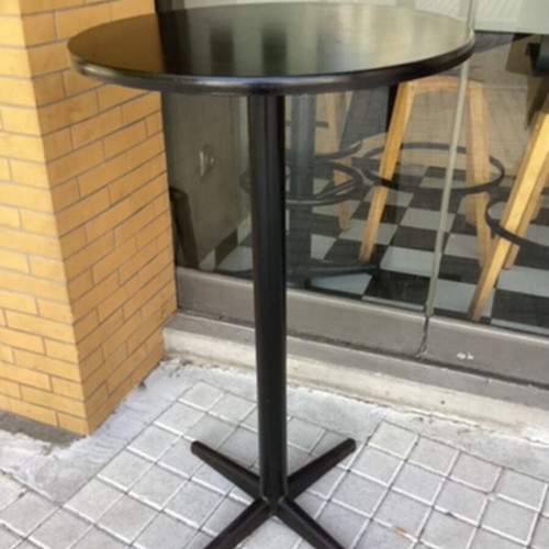Stand used, 6 solid metal stands and 9 stands with metal base and wooden top