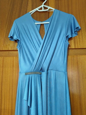 Maxi dress like new, elegant turquoise with ruffles and asymmetrical design