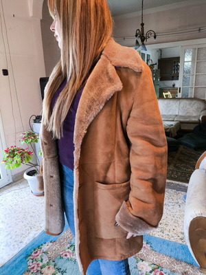Παλτό σαν καινούργιο, πολύ ζεστό, λίγο πάνω από το γόνατο, μέγεθος L