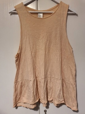 Sleeveless blouse with ruffles like new, beige, size M