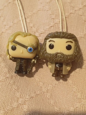 Kinder Funko Pop small figures like new, set of 2