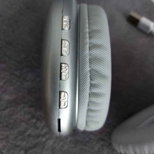 Wireless headphones new, waterproof, noise isolating