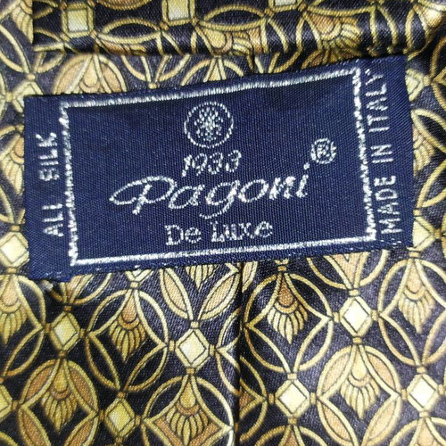 Pagon De Luxe authentic tie 100% silk new, Salvatore Ferragamo